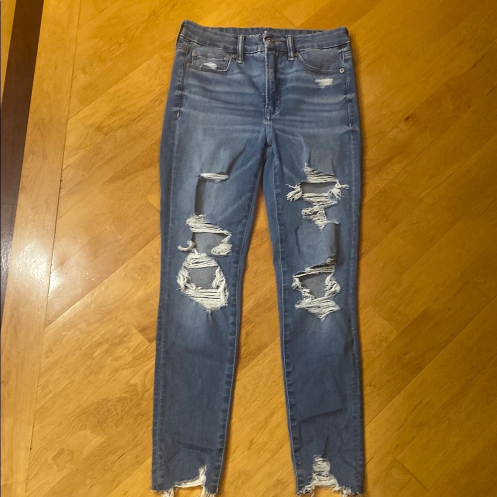 Woman’s American Eagle Outfitters Ripped Blue Skinny Jeans